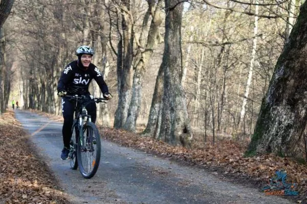 Biało – Czerwoni rowerzyści na 100-lecie Odzyskania Niepodległości